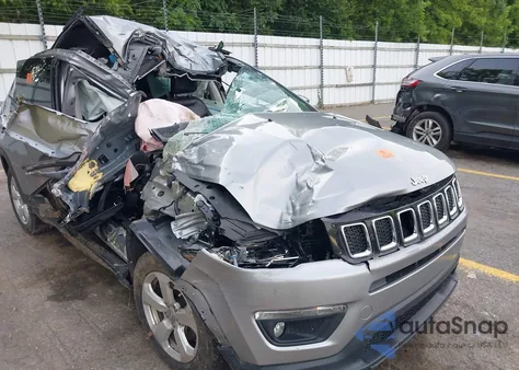 2018 Jeep Compass Latitude 4X4 from USA, damaged, VIN 3C4NJDBB1JT345048